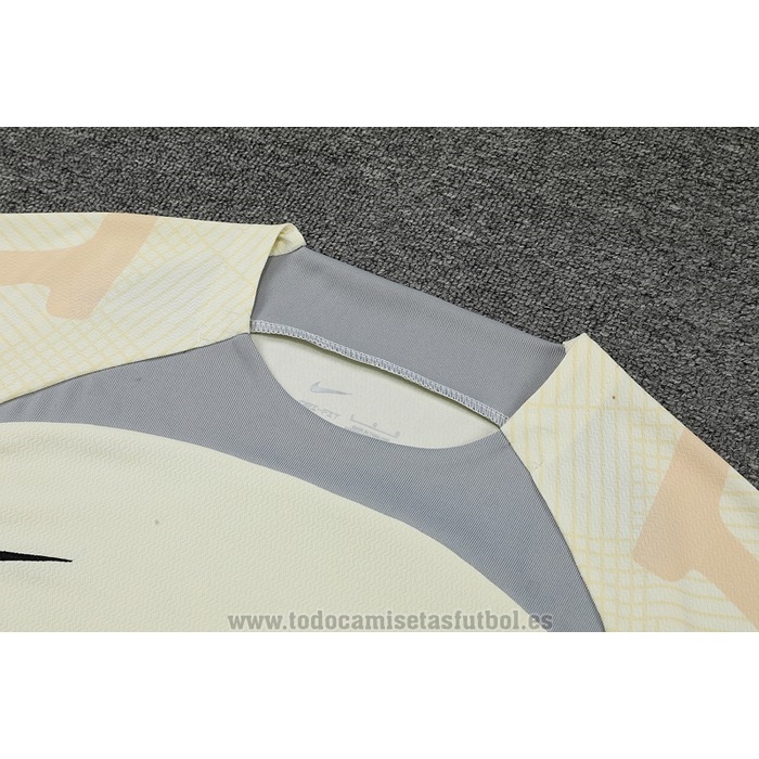 Chandal del Tottenham Hotspur Manga Corta 2022-2023 Beige - Pantalon Corto